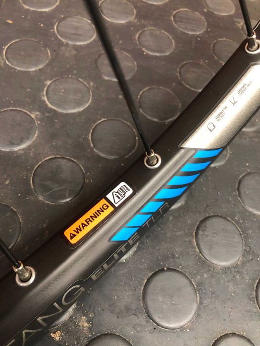 Nowe Koło przód Bontrager Mustang Elite TLR 29" 100x15