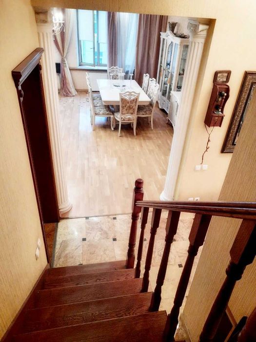 Продам 4к.двухярусн.сталинку,евроремонт,дорогая мебель,ул.Сумская 71