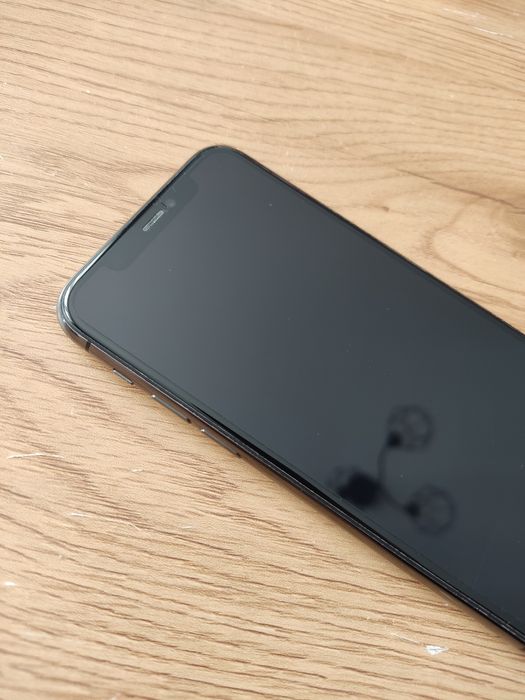 iPhone 11 pro idealny