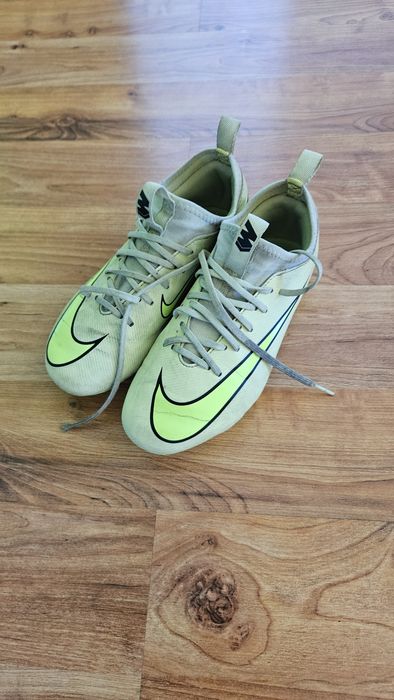 Korki  buty nike rozmiar 35