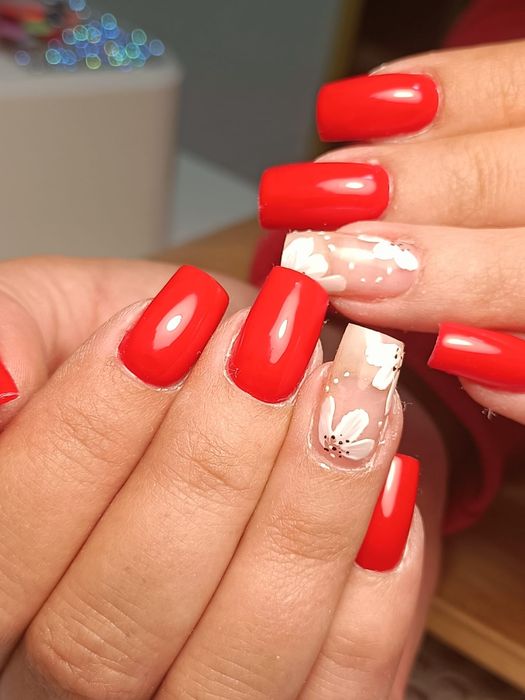 Unhas acrílico/gel,gelinho,pedicure, sobrancelhas c/linha