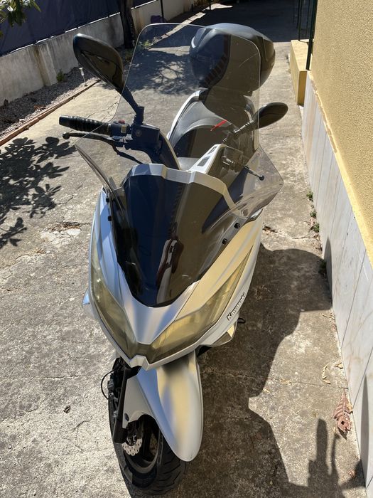 Kawasaki J300 2016
