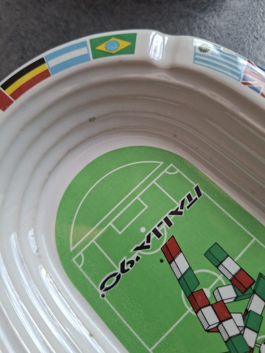 Pamiątka sportowa- popielniczka MŚ Włochy