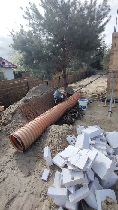 Ryra karbowana 400, studnią kanalizy, komplet.