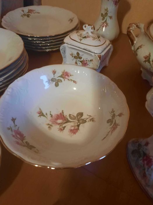 serwis obiadowy  porcelana Wawel róża