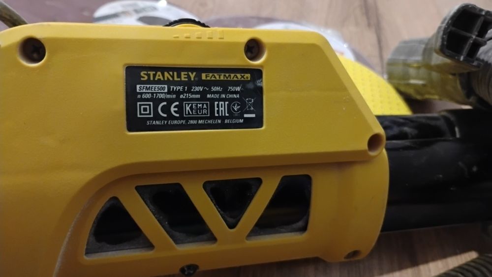 Szlifierka żyrafa Stanley 750w led