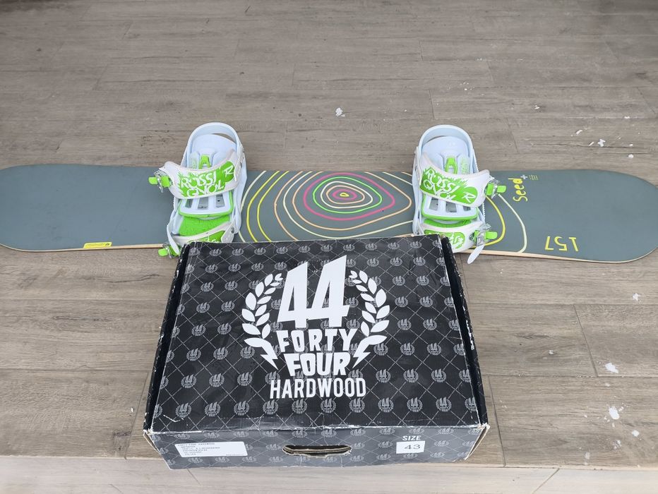 Deska snowboardowa 157 cm  wraz z butami