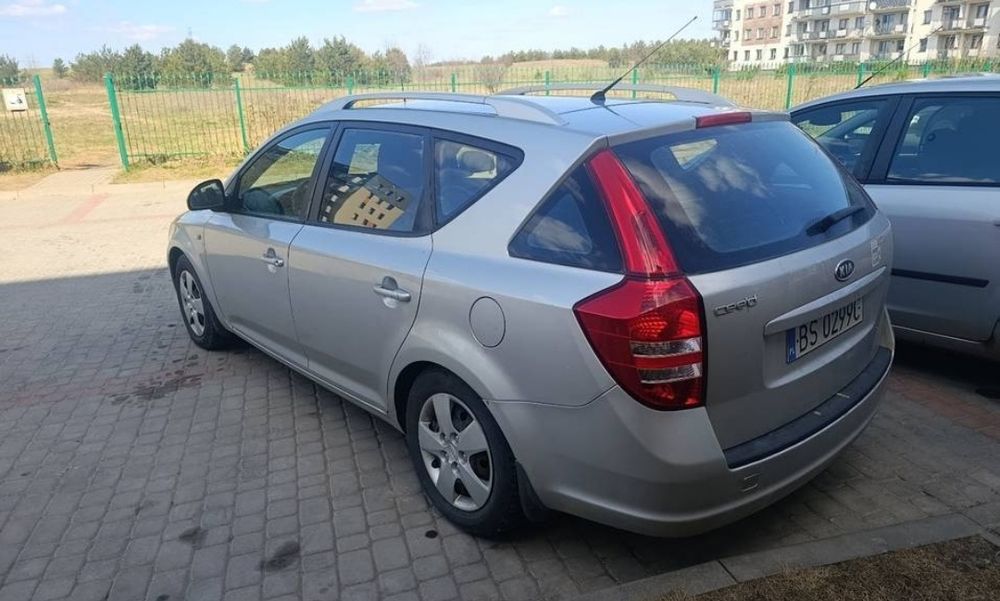 Kia cee'd 2,0crdi 2007r 1 gen do poprawek