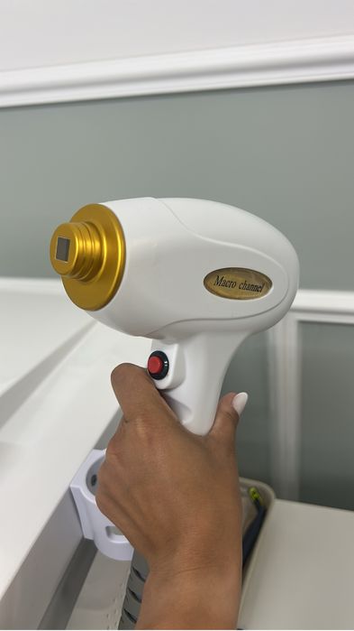 Máquina laser tripla onda