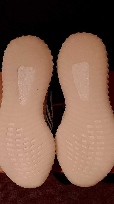 Yeezy Boost 350 V2 Zebra