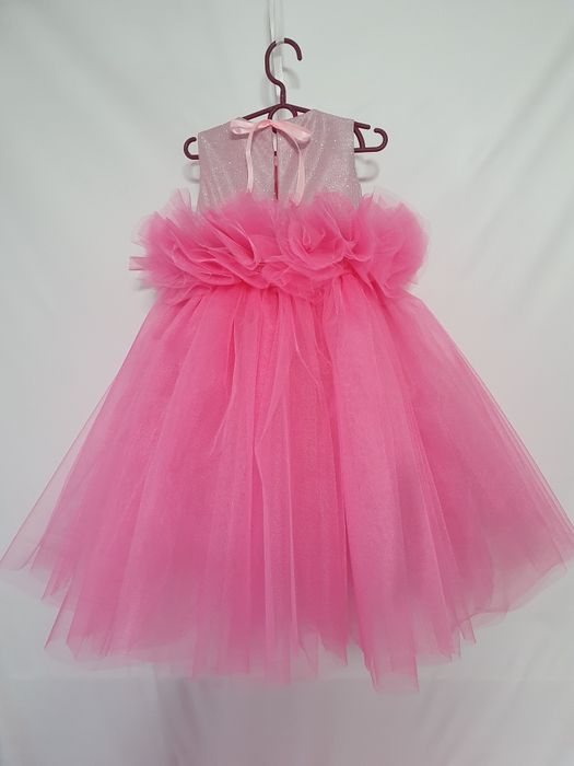 Сукня квітка розовое Барби на 5 лет пышное с бантом блестящее нарядное