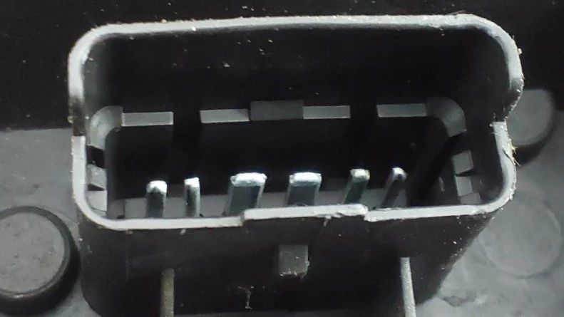 Farolim esquerdo RENAULT Clio III (BR0/1, CR0/1)