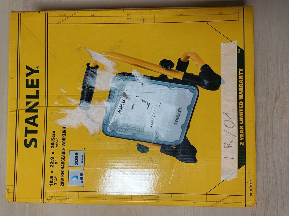 Lampa Robocza LED Stanley 20W 3000lm – Akumulatorowa, IP65 LR/01