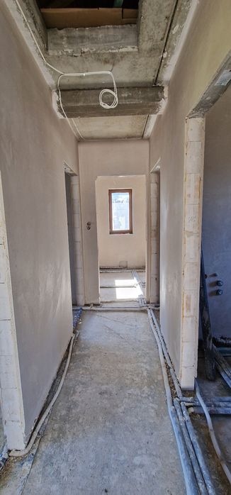 Tynki maszynowe POD MALOWANIE cement-wapno z włóknem szklanym i gipsow