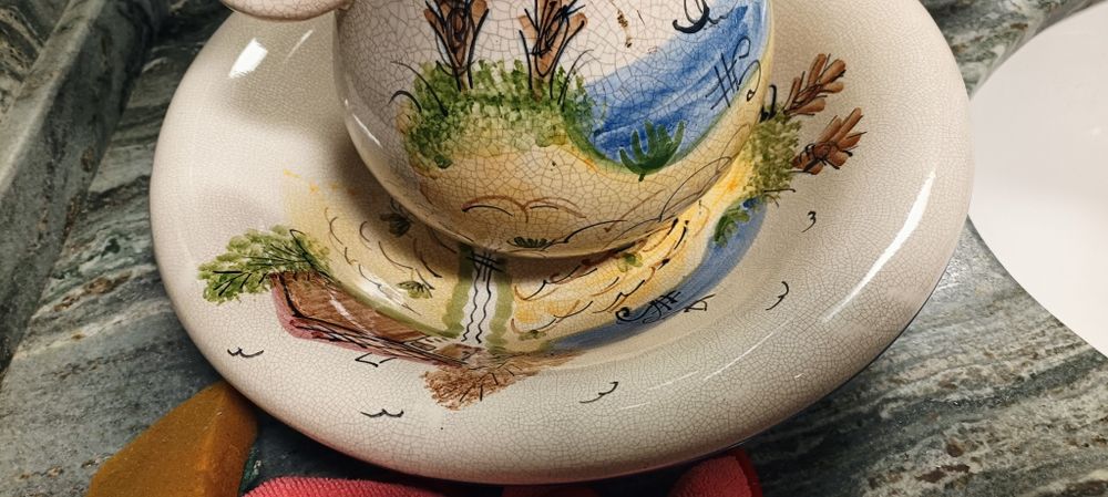 Jarro e lavatório em cerâmica clássicos
