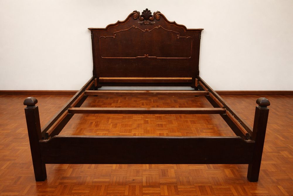 Cama casal + estrado 1.40 x 2