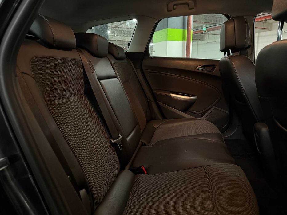 Opel Astra ST CDTI 2012