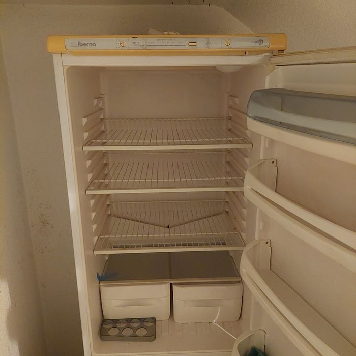 frigorifico combinado só com congelador a trabalhar