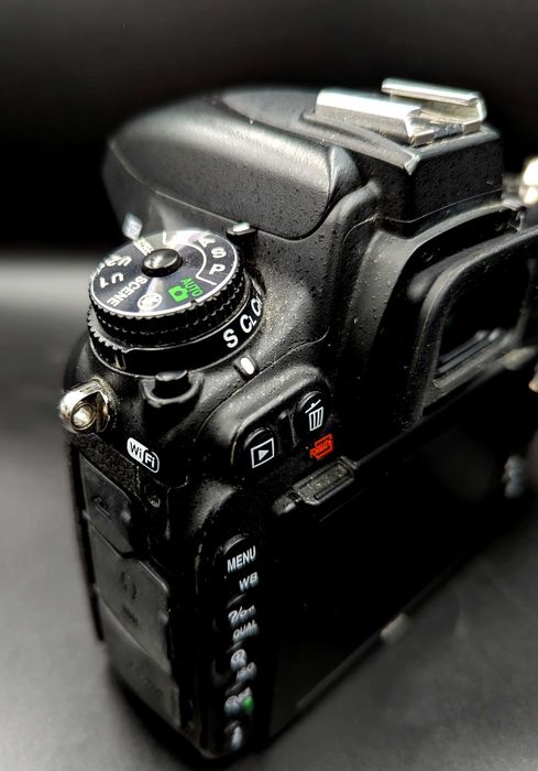 Камера Nikon D750