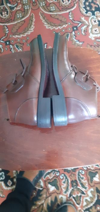 Ботінки 40 розміру