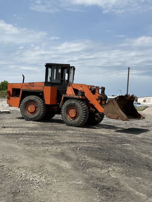 Навантажувач UNC 200