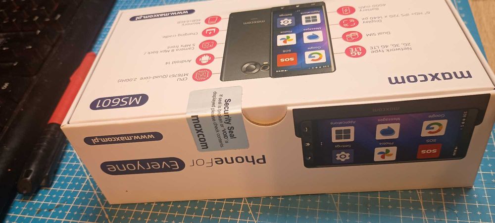 Telefon dla seniora MAXCOM MS601 NOWY nie rozpakowywany