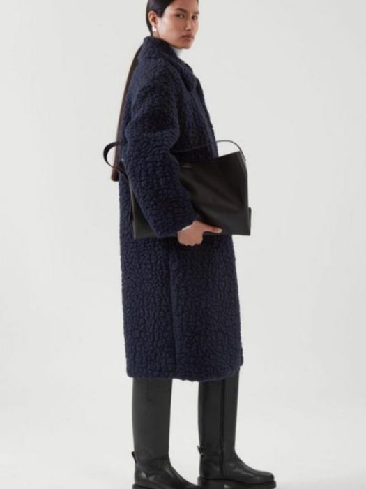 Тепла шубка від COS