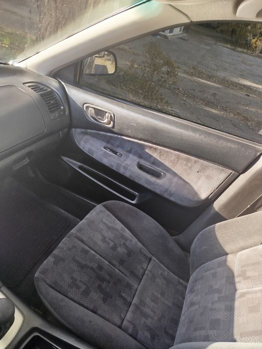 Mitsubishi galant 8 (акула)механика бенз 2.4