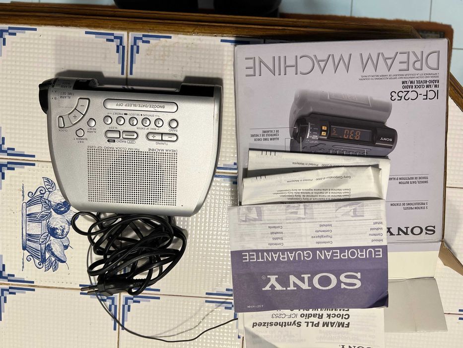 Radio Sony Despertador com Sintonia Automática, a Funcionar a 100%
