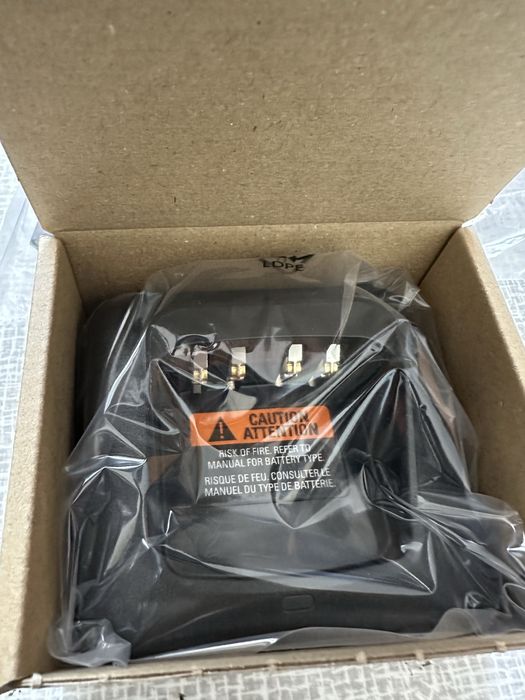 Motorola DP4800 DP4600 ładowarka oryginalna nowa