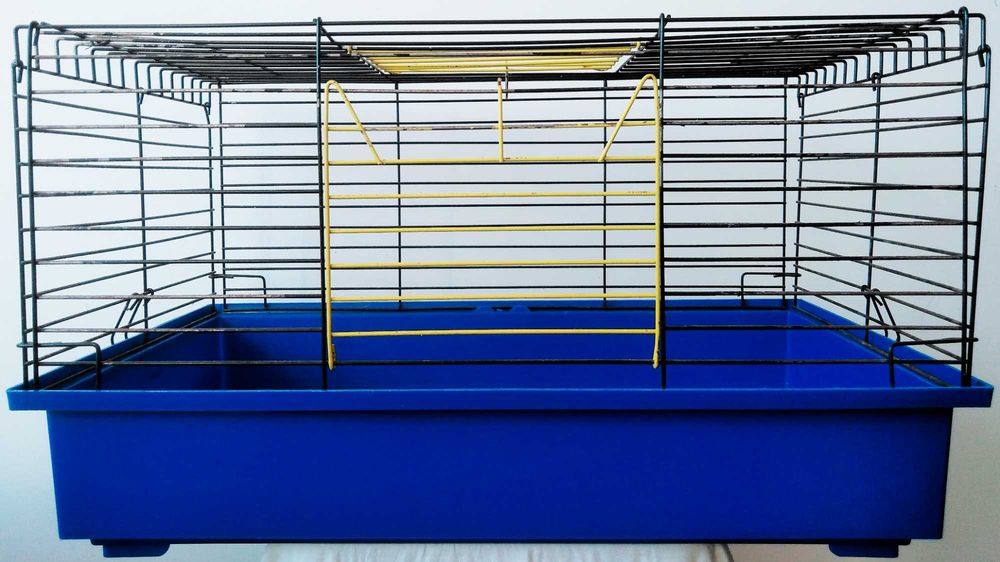 Клетки,контейнеры-переноски д.хомяков,крыс,свинок,кролей,шиншилл,попуг