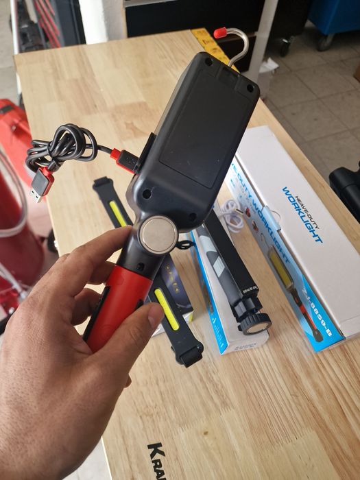 conjunto de 3 Gambiarras bateria novos 
24 €

Profi