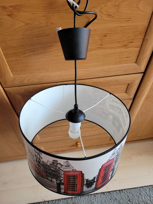Lampa wiszącą  / żyrandol Londyn