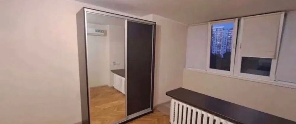Продам квартиру на Шептицького,7,м.Лівобережна
