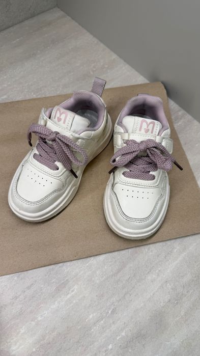 Кросівки для дівчинки