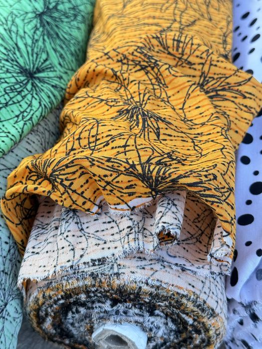 Ткани / опт / костюмка на трикотажной основе - от 3 м