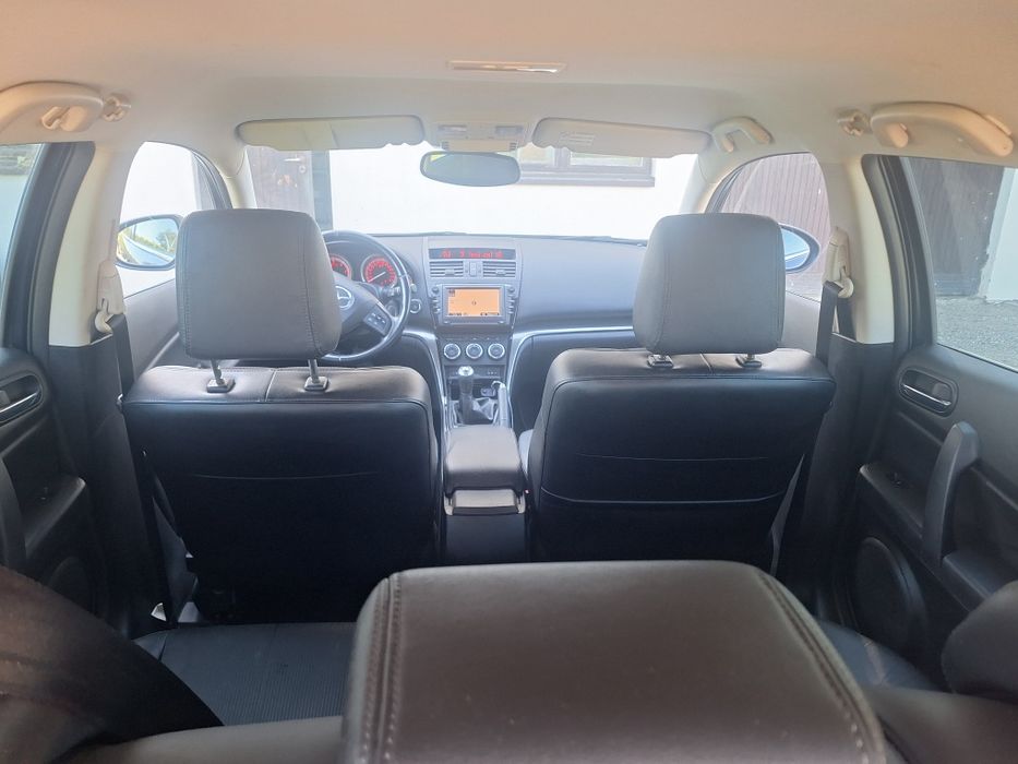 Piękna Mazda kombi 6
