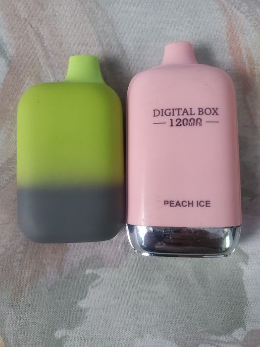 Телефон на запчастини