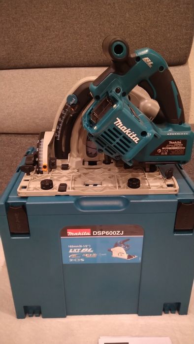 Akumulatorowa pilarka zaglebiarka Makita DSP 600ZJ