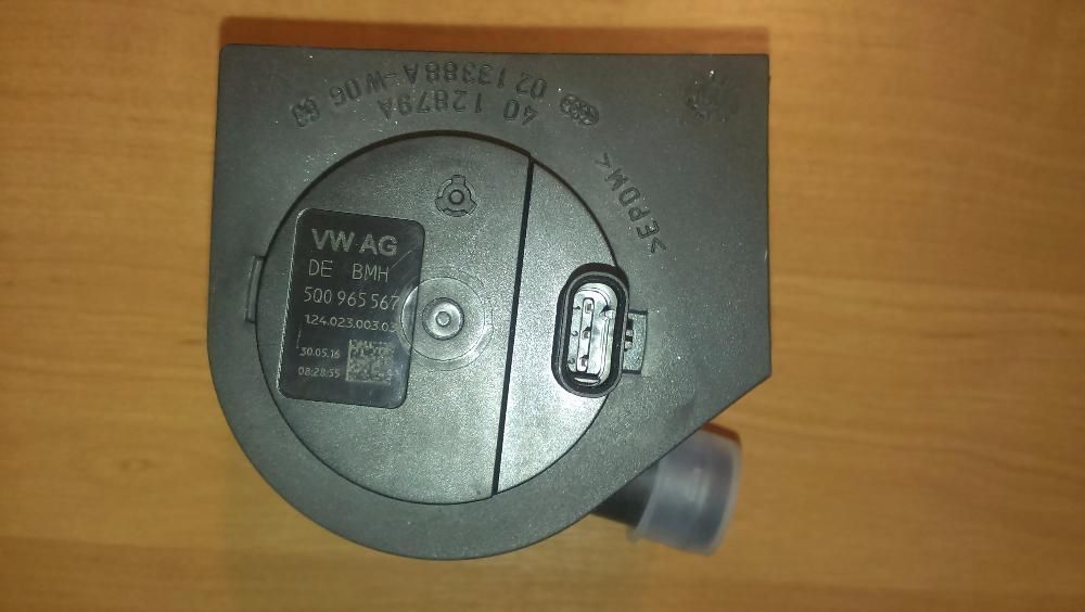 Водяний насос (помпа) Volkswagen 5Q0 965 567