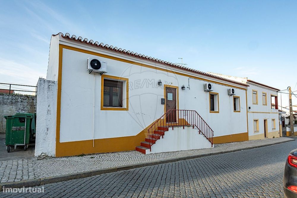 Moradia T4 para venda