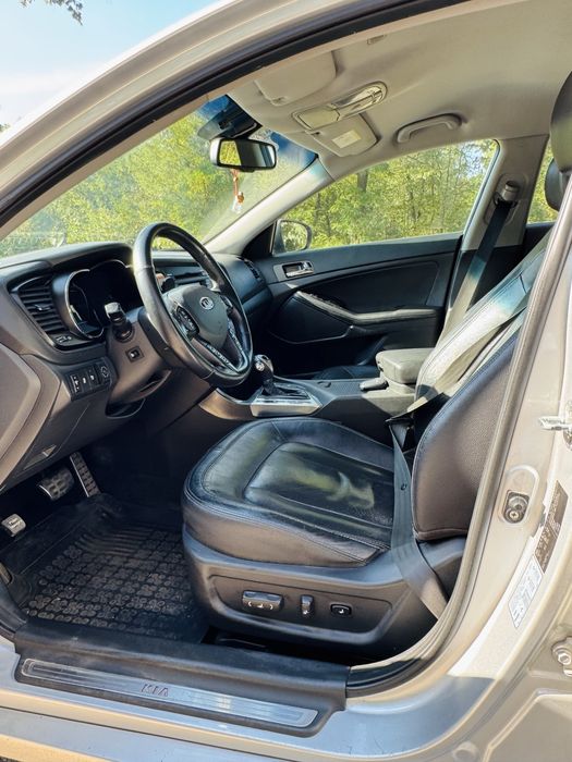 Продам Kia optima 2012