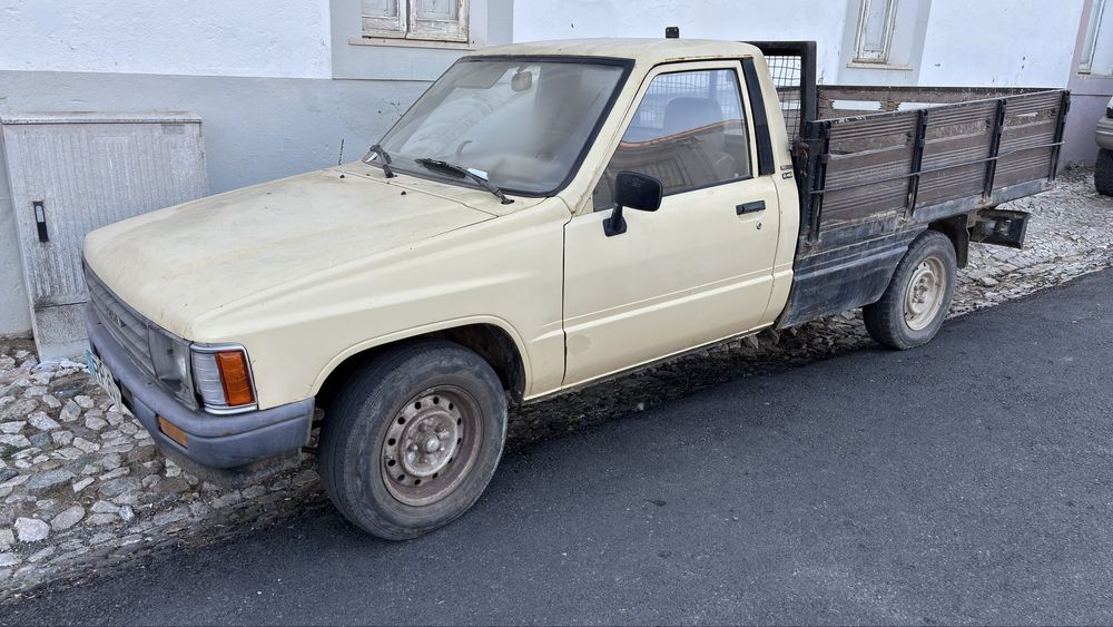 toyota hilux caixa aberta
