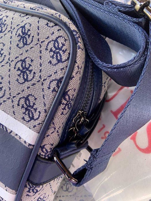 Сумка чоловіча Guess Сумка мужская Guess  Розмір 24*21*6,5 см