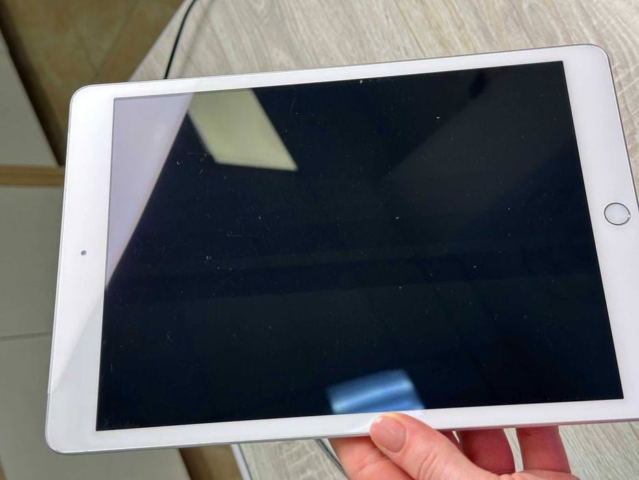 Apple iPad 7 10.2 Wi-Fi+LTE 128GB Silver НЕ ВКЛЮЧАЄТЬСЯ ЗАПЧАСТИНИ