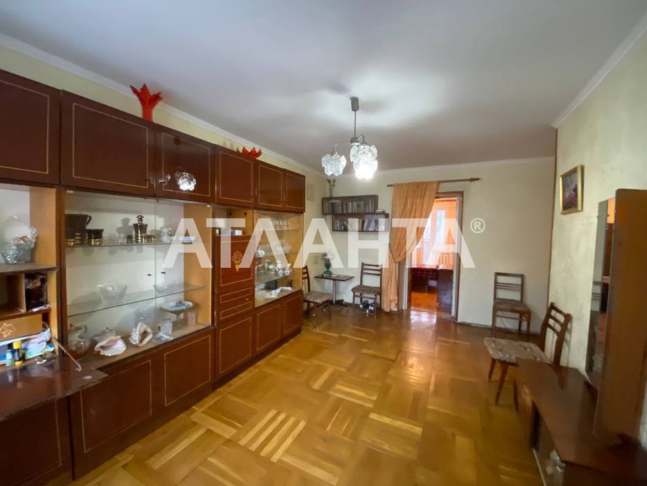 Трикімнатна квартира Таірово Інглезі Королева