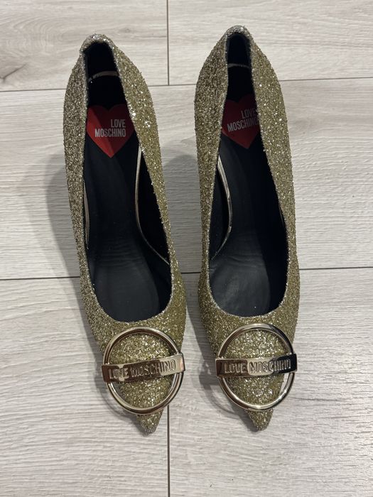 Туфлі Moschino