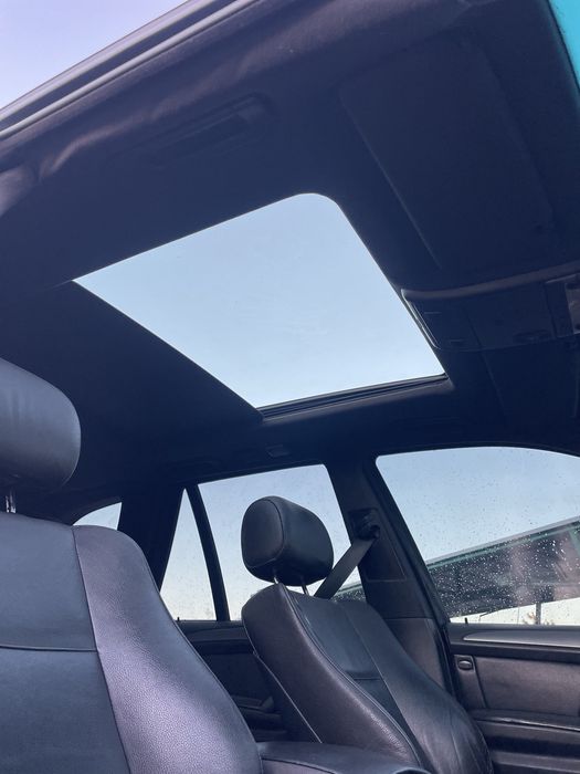 Продам BMW Х5Е53