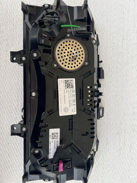 VW Passat B8, Arteon Приборна панель, щиток приборів AID VW Passat B8