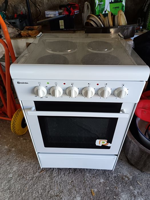 Fogão eléctrico Meireles